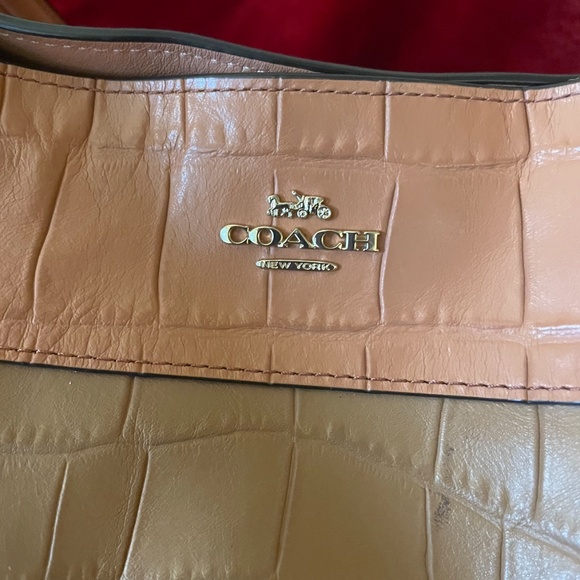 Coach Purse - Designer Bag - Picture 2 of 4
